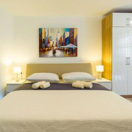 Apartments & Room Rollex Split Bagian luar foto