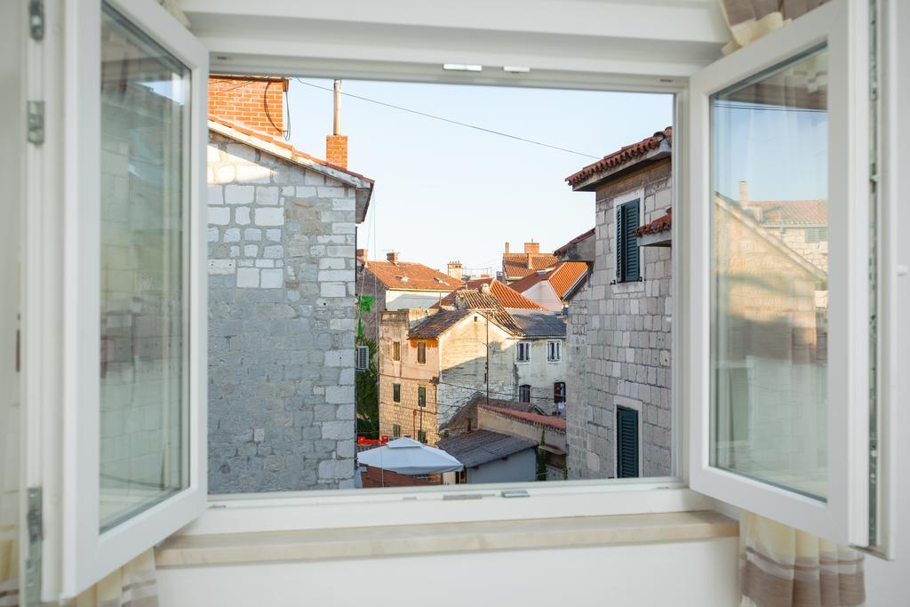 Apartments & Room Rollex Split Bagian luar foto